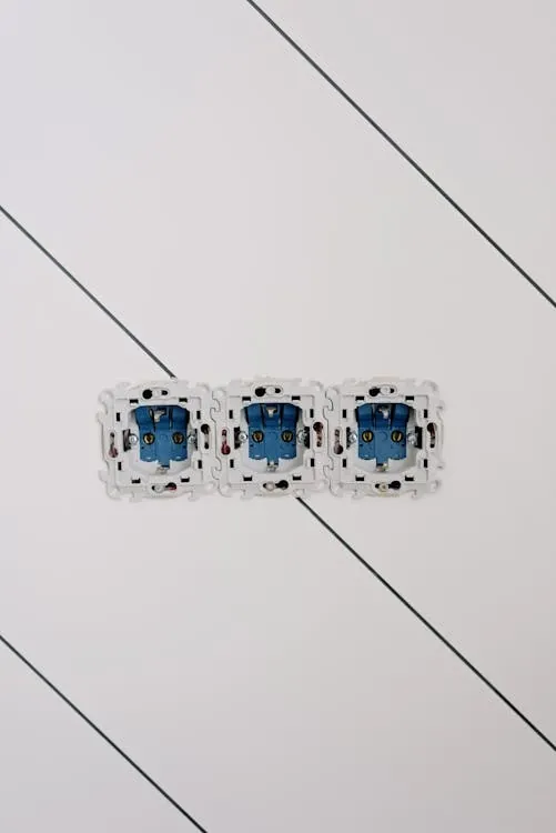 How to Maintain Your Garage Door in Kingwood TX - Complete Maintenance Checklist